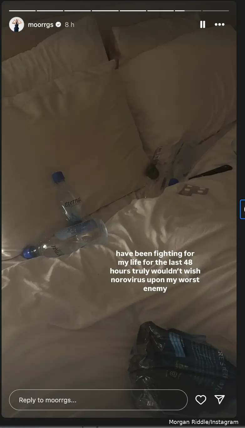 Morgan Riddle, novia de la estrella estadounidense Fritz, en cama tras un ataque de norovirus.