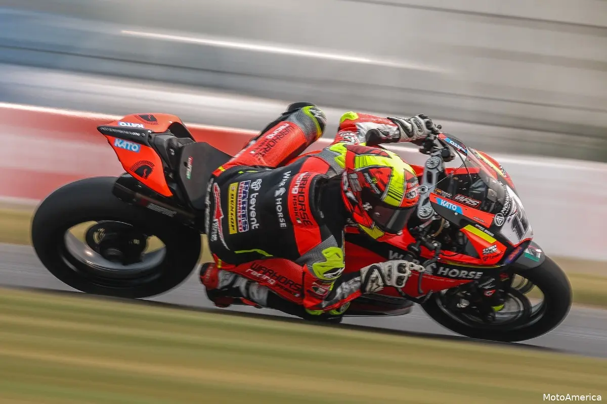 xavi fores supersport motoamerica v2