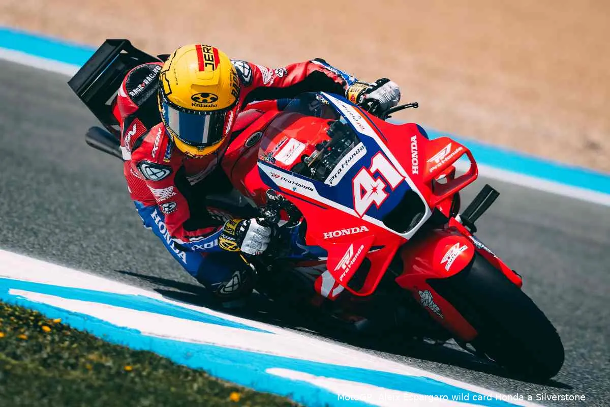 aleix espargaro honda tester
