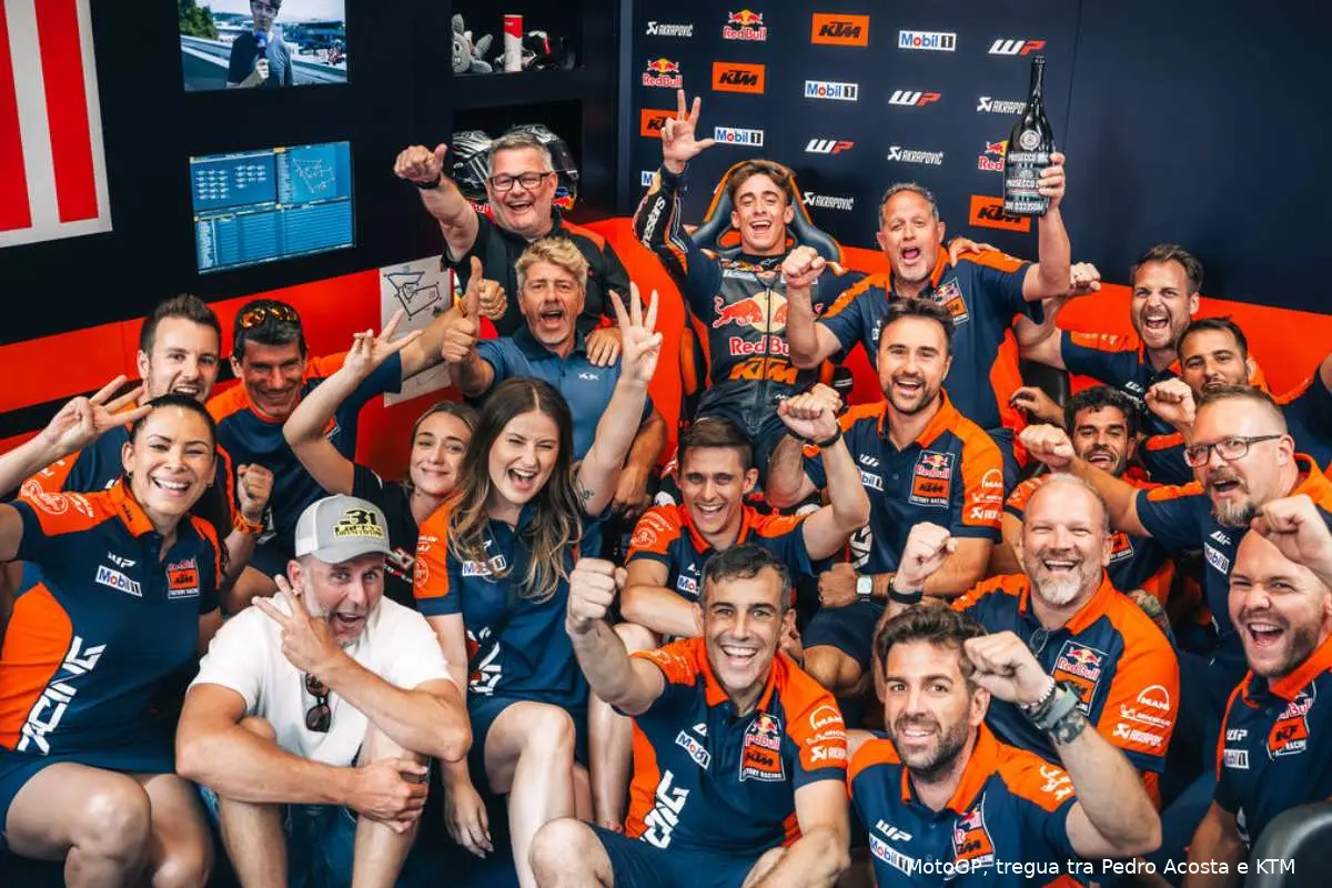 pedro acosta ktm factory team motogp