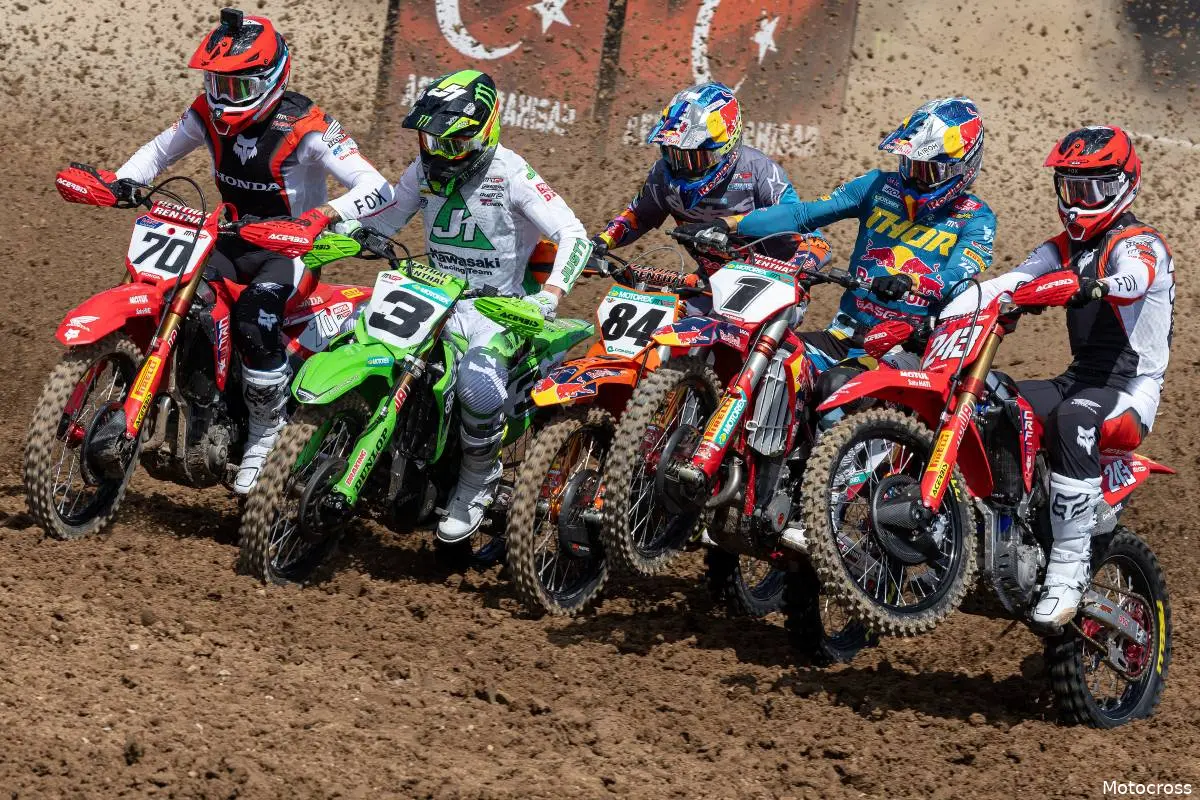 motocross mxgp start akyon 2024