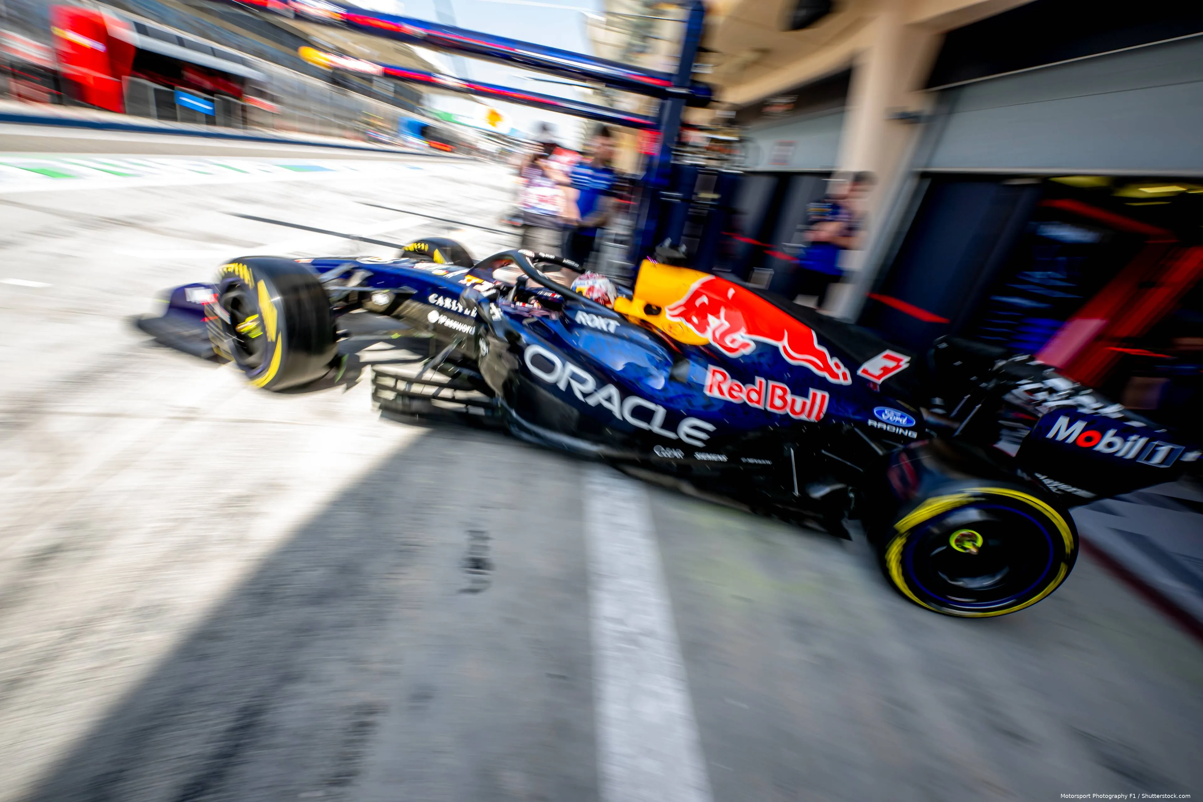 shutterstock_2741645009