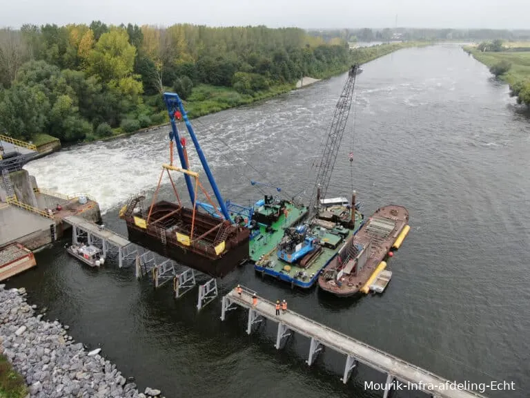 verwijderen kuip cmourik infra afd echt foto mourik infra afdeling echt