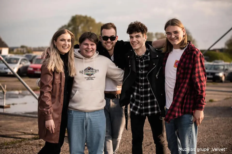 velv191815280 442949166829019 7829648497137759721 n