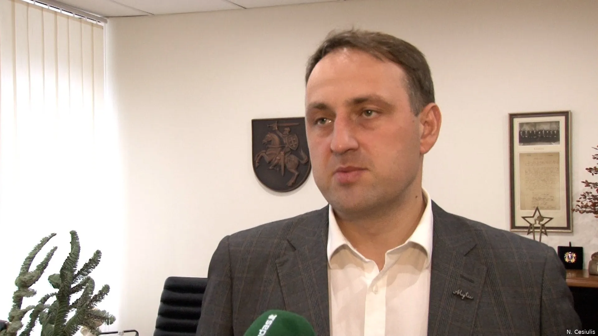 dscf892000 01 27 27still002