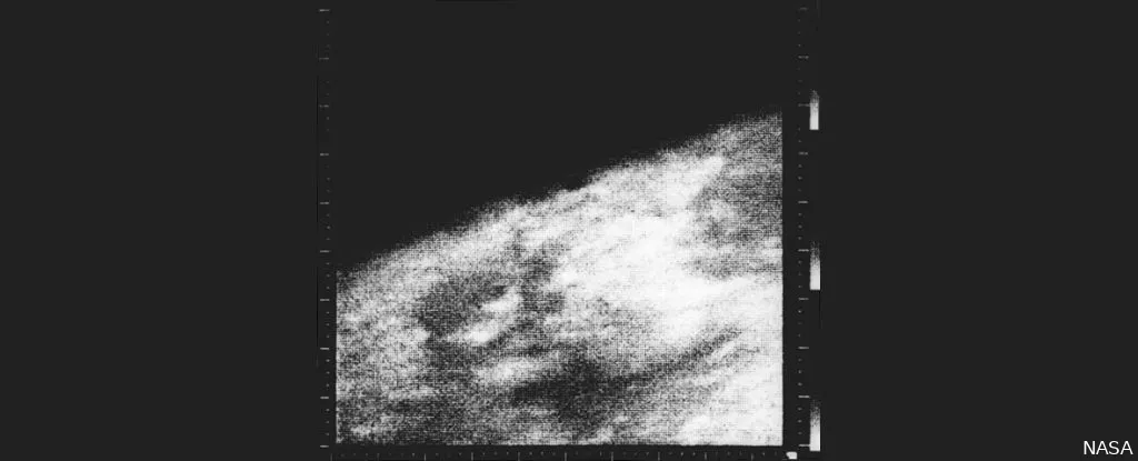 first-photo-of-mars