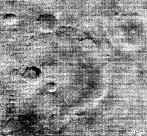 Marskrater. Foto: NASA
