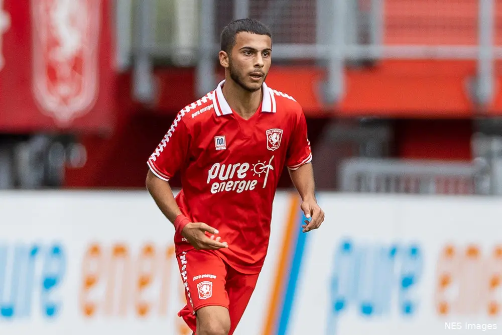 Dyulgerov middenvelder bulgarije fc twente 2021 2022
