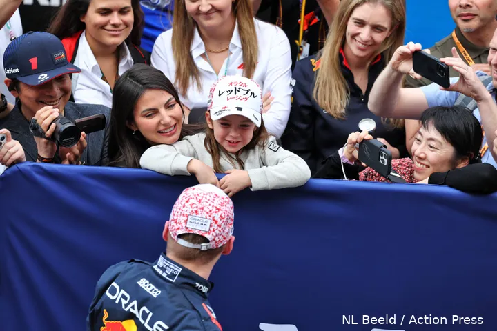 japan-2025-max-verstappen-kelly-piquet-penelope-1