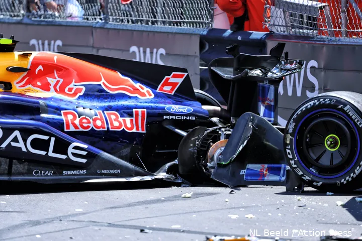 crash-isack-hadjar-red-bull-racing-monaco-vt1-rb22-13