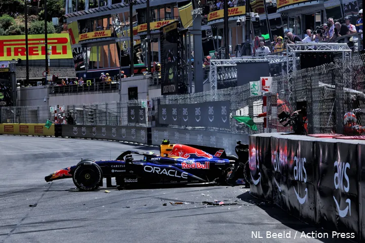 crash-isack-hadjar-red-bull-racing-monaco-vt1-rb22-14