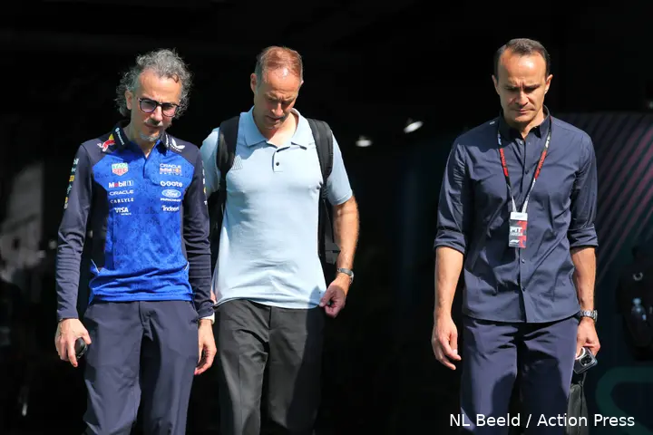 laurent-mekies-ahmet-mercan-oliver-mintzlaff-red-bull-racing-silverstone-20262