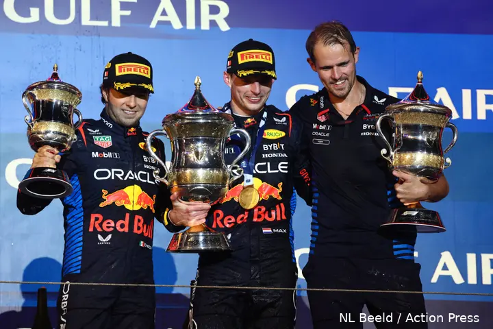 sergio-perez-max-verstappen-tom-hart-red-bull-racing-gp-bahrein-2024