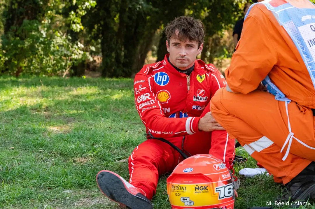 charles-leclerc-crash-monza-italië-ferrari-13