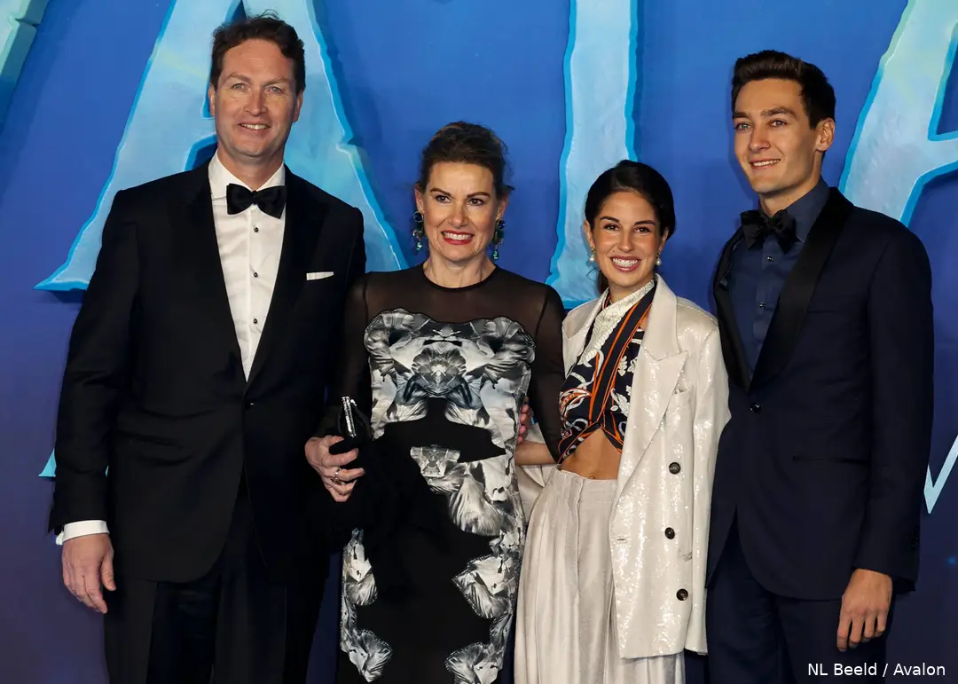 ola-kallenius-mercedes-benz-george-russell-carmen
