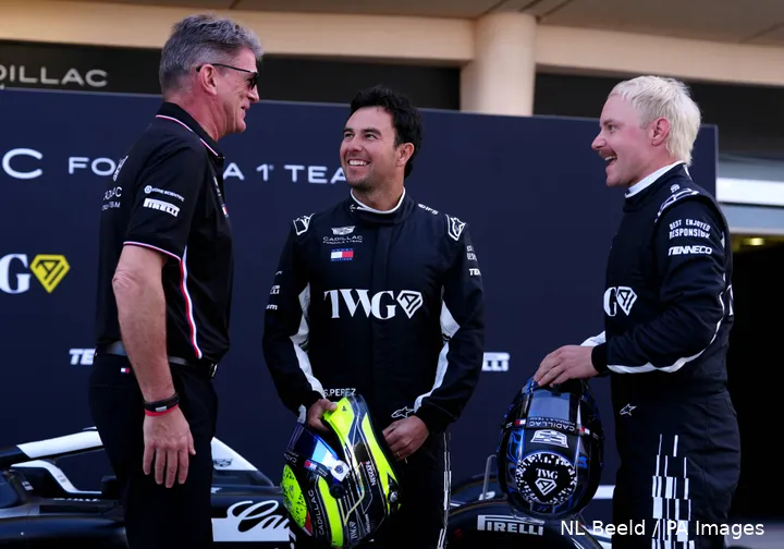 NLB-cadillac-f1-wintertest-bahrein-2026-sergio-perez-valtteri-bottas-1-graeme-lowdon