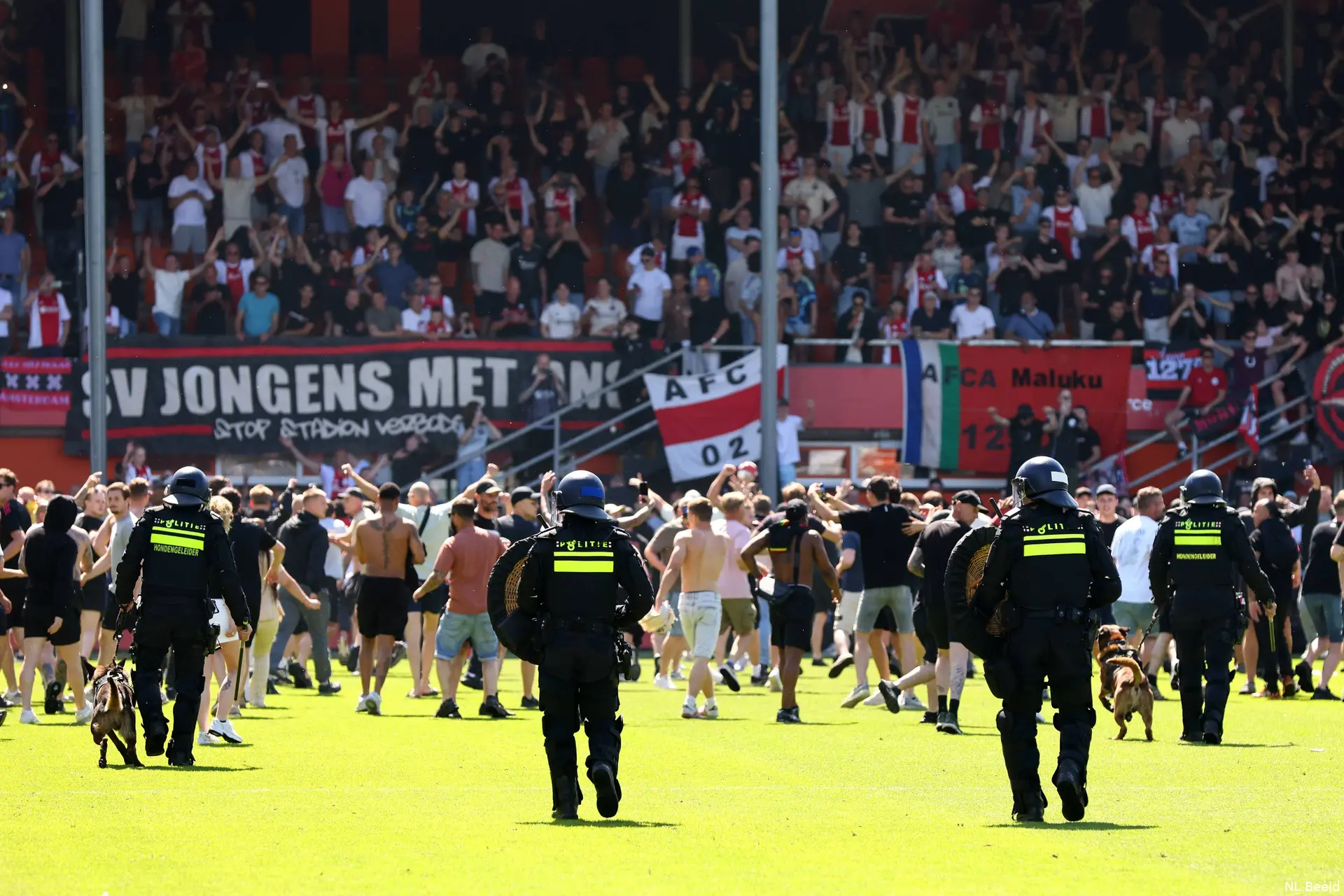 Ajax Showtime Fans Supporters