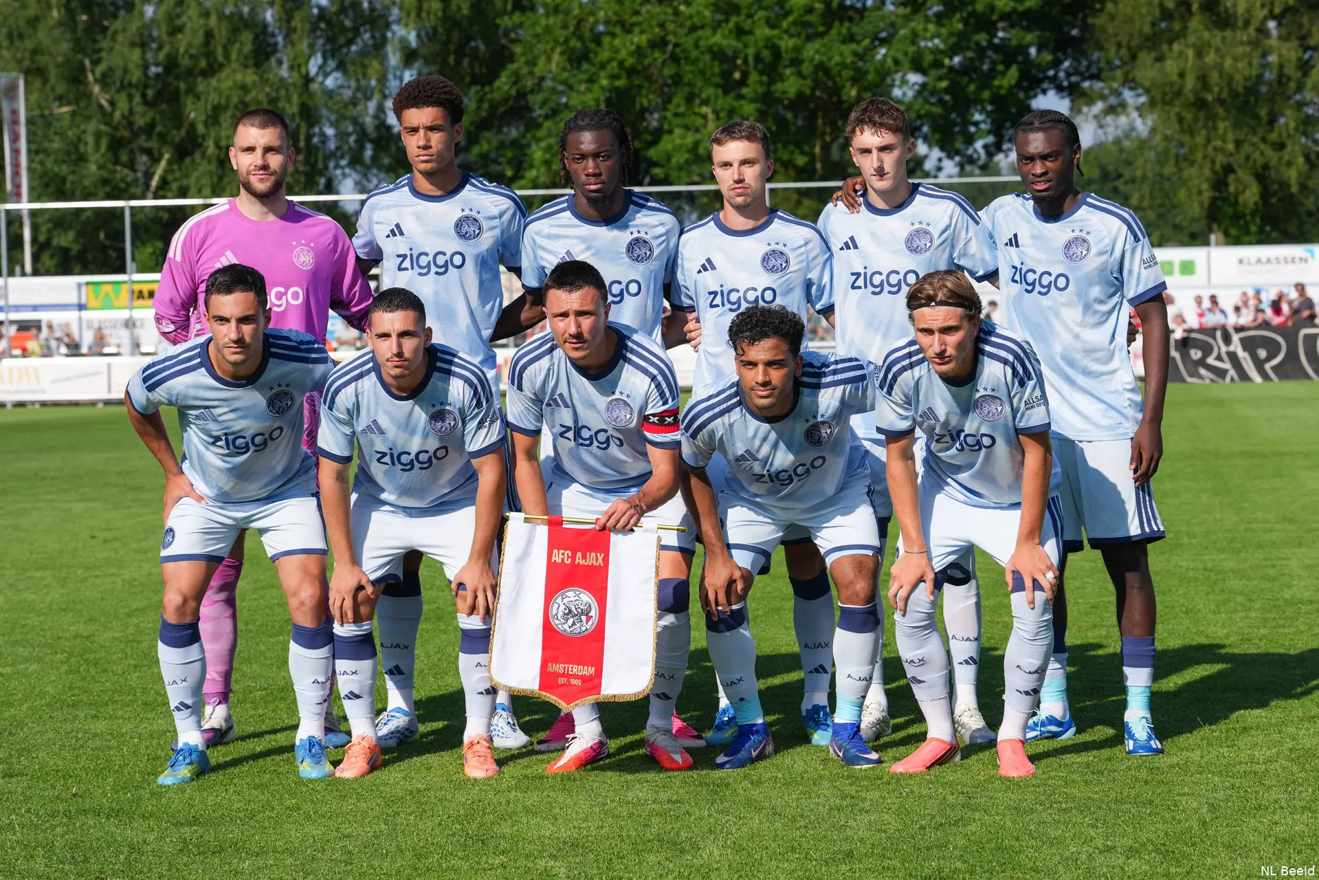 Ajax Showtime Hele Team