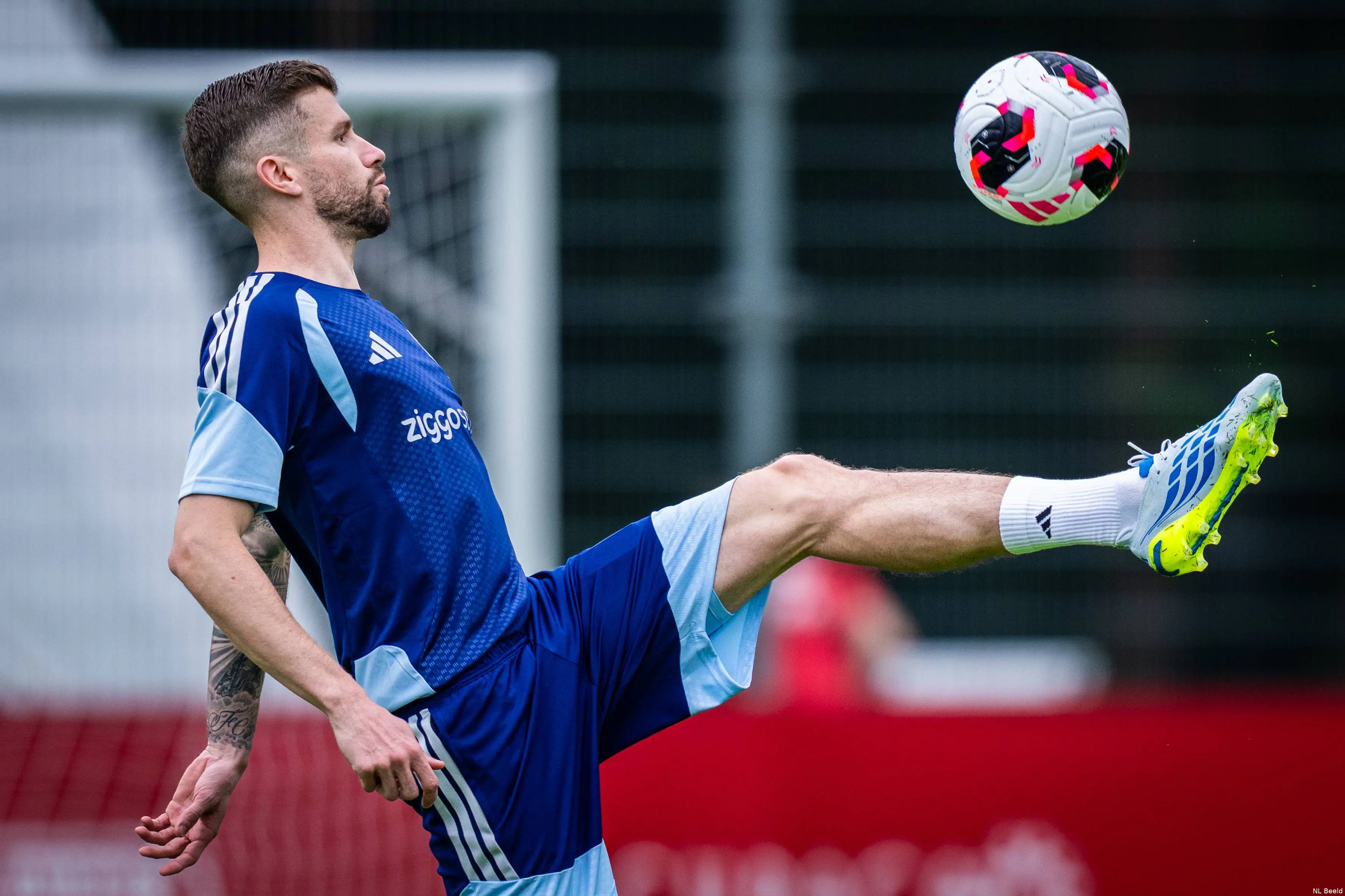 Ajax Showtime Caio Henrique
