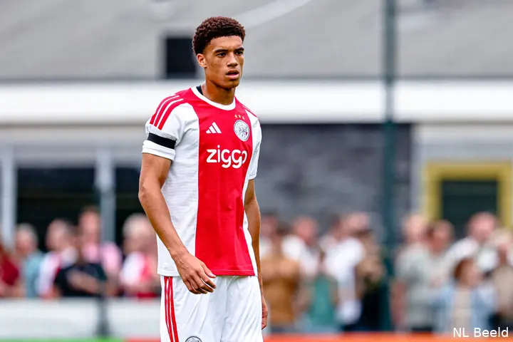Ajax Showtime Aaron Bouwman