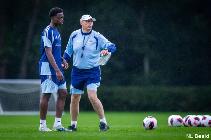 Ajax Showtime Mohamed Abdalla Juanvi Peinado