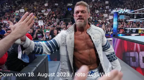 wwe smackdown 180823