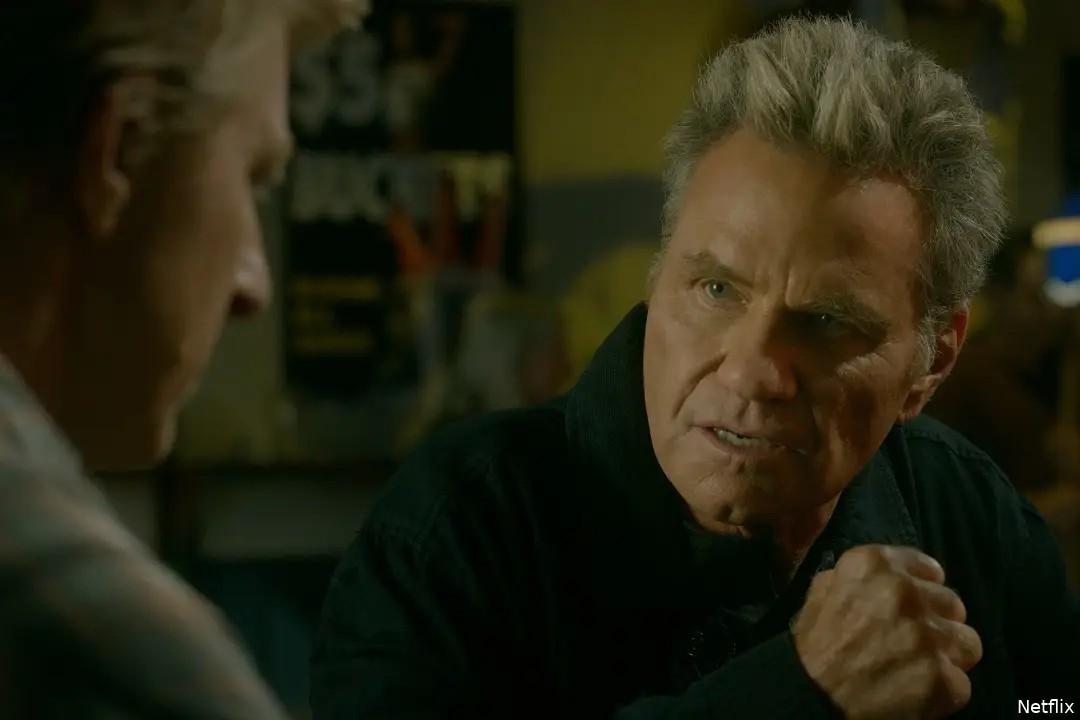 cobrakai season3 00 23 19 07rf1662725567