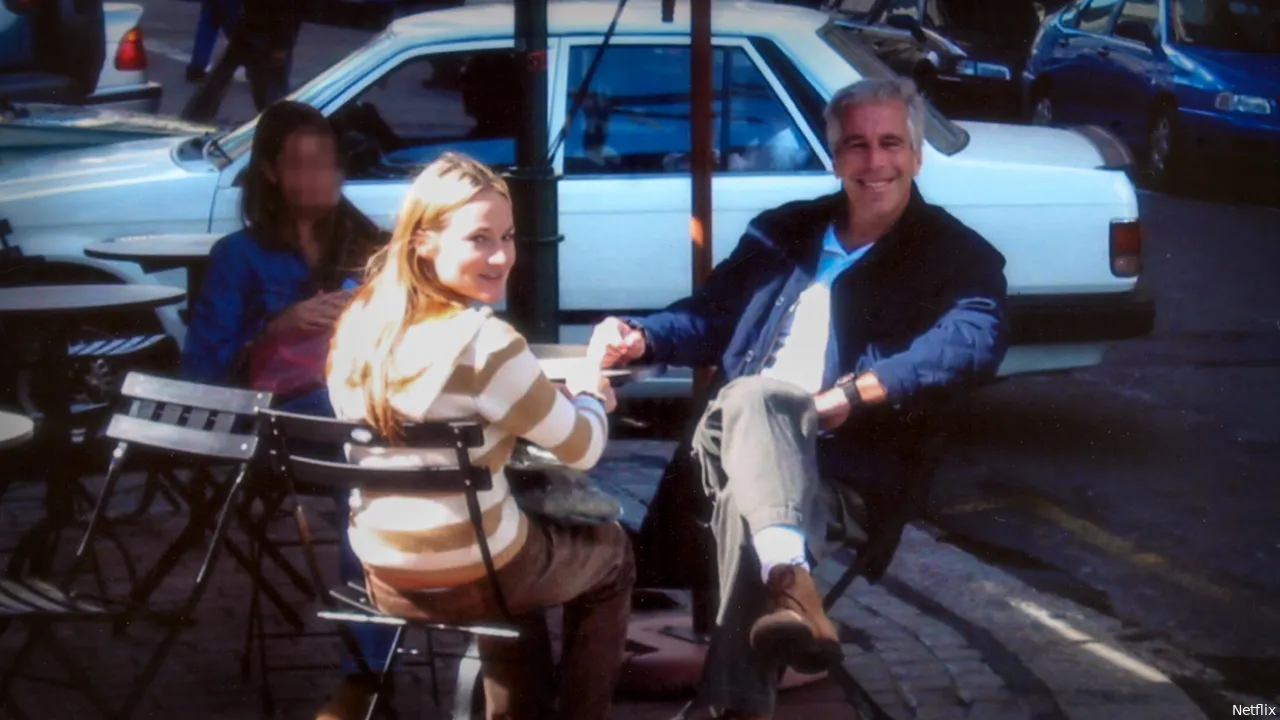 jeffreyepstein filthyrich limitedseries episode3 00 38 59 03 rf1625223483