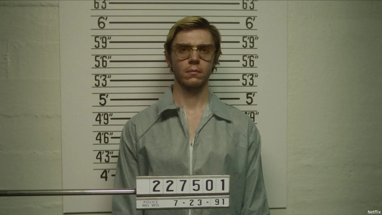 dahmer s1 e2 00 01 38 23r 1f1664878833