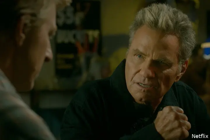 cobrakai season3 00 23 19 07rf1662725567