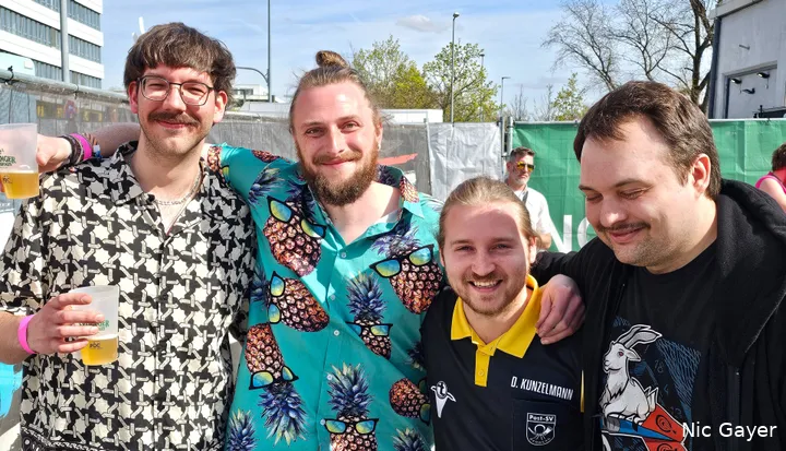 Paul, Moritz, David und Zwanni aus Uehlfeld loben Littlers sportliche Klasse, sehen aber Defizite in Auftreten und Umgang mit Kritik