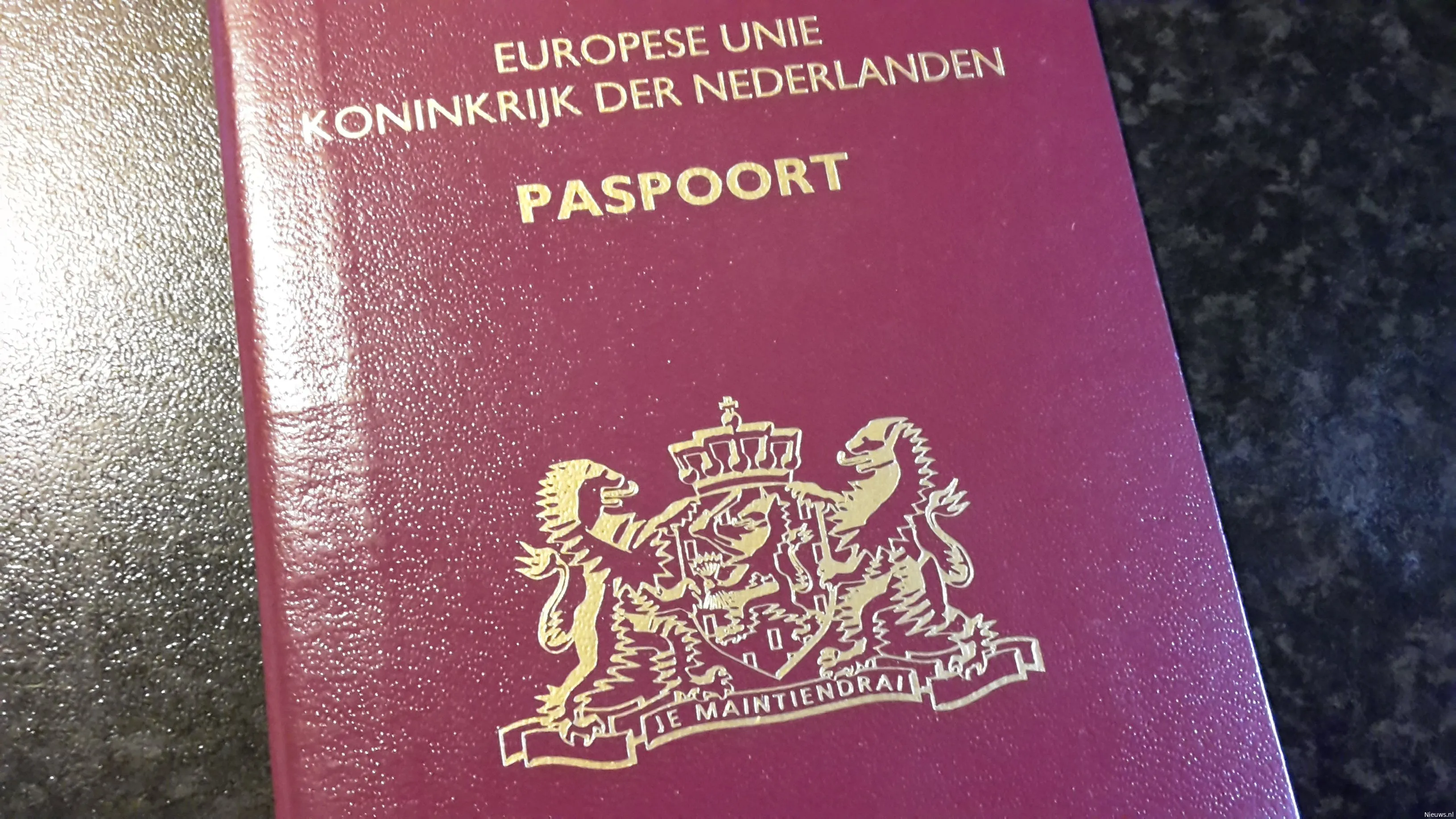 Paspoort en identiteitskaart  Rijksoverheidnl