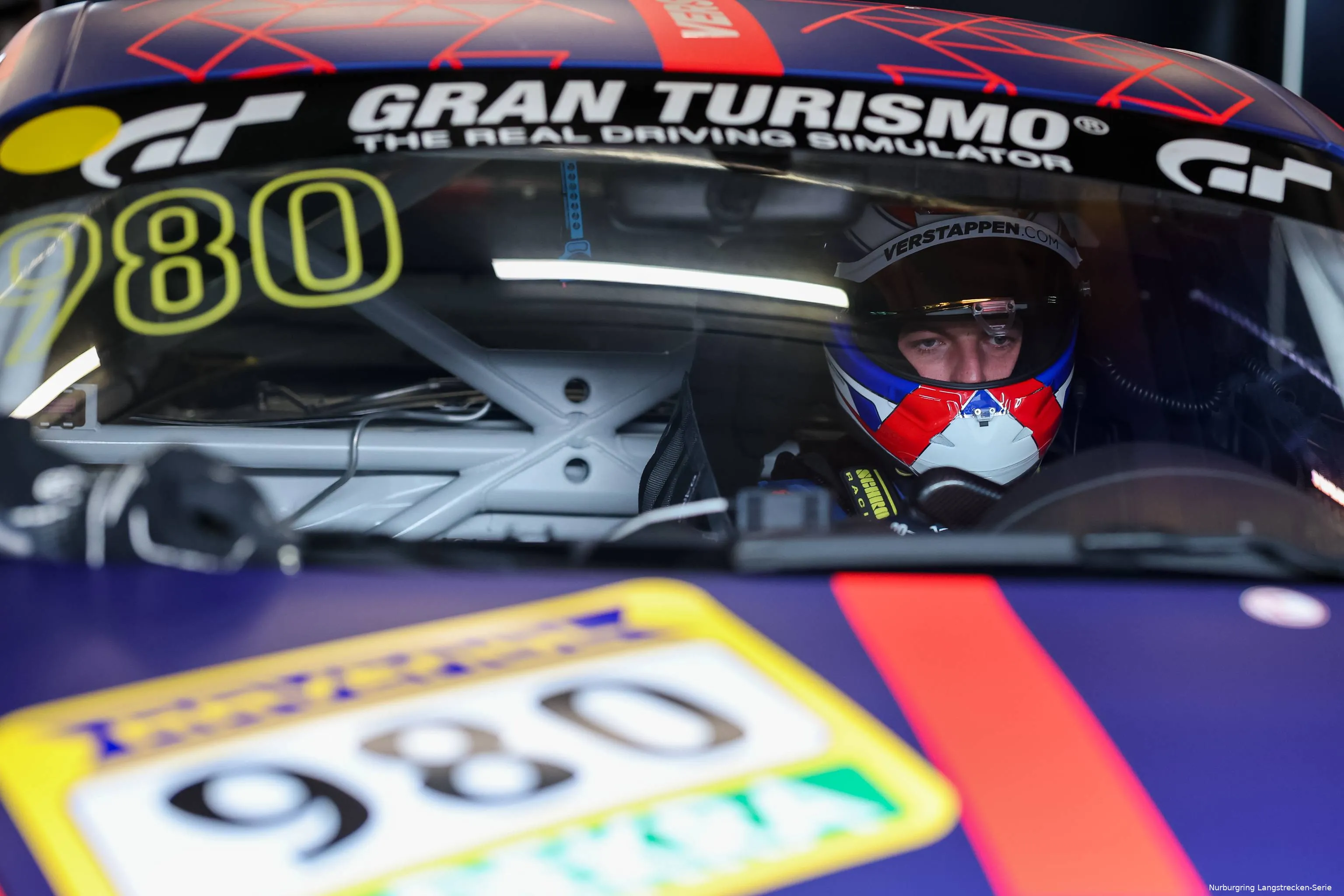 max-verstappen-franz-hermann-gt4-nordschleife-13 september