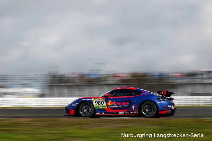 max-verstappen-franz-hermann-gt4-nordschleife-13 september