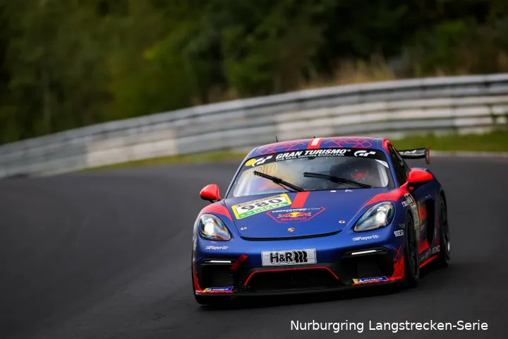 max-verstappen-franz-hermann-gt4-nordschleife-13 september