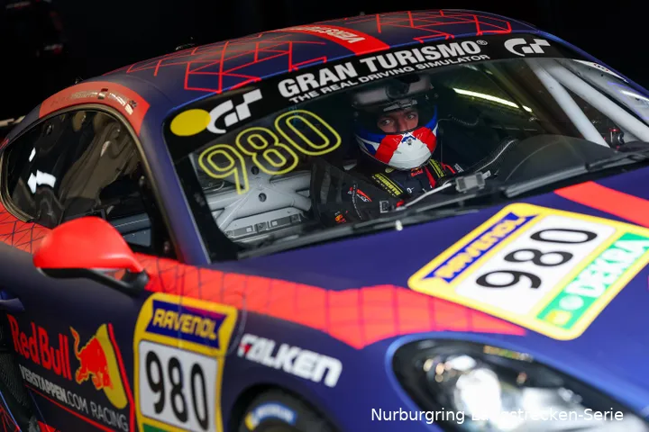max-verstappen-franz-hermann-gt4-nordschleife-13 september