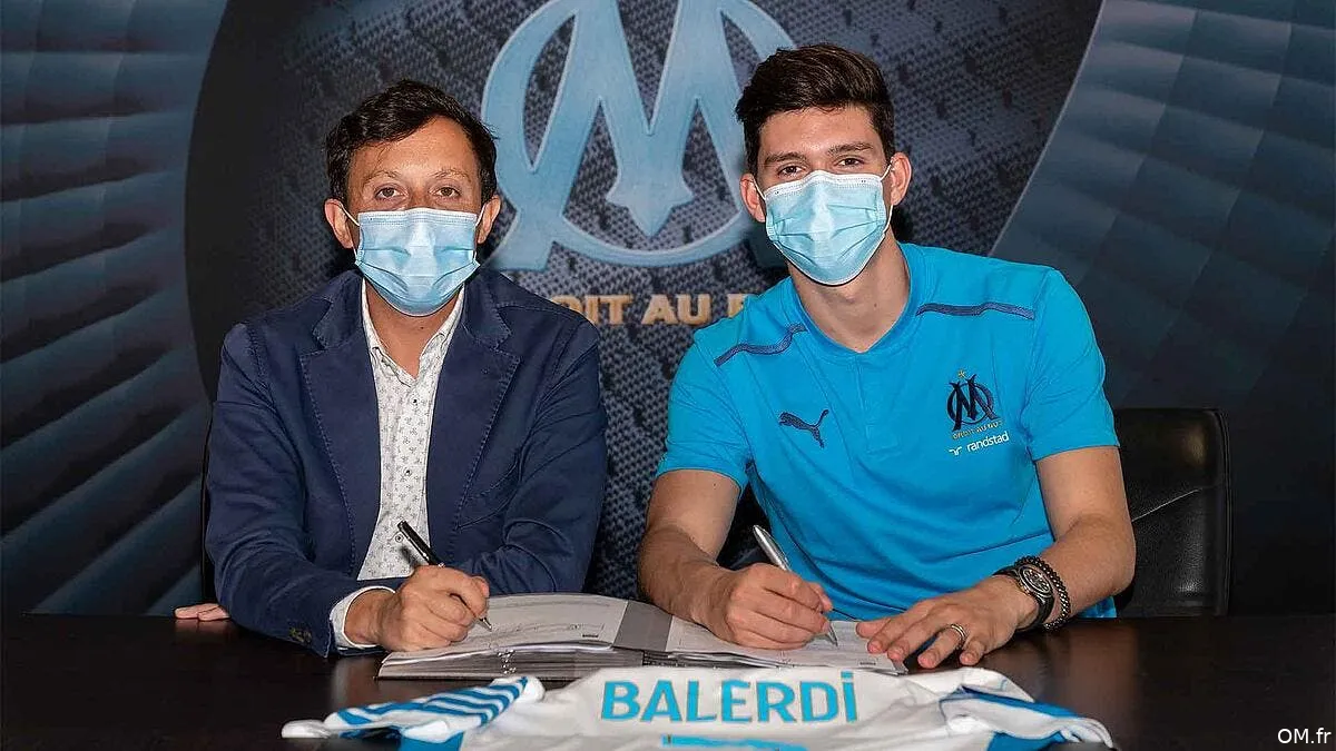 om balerdi s engage avec marseille jusqu en 2026 210702 balerdi sign masque 318163