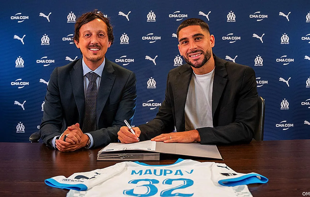 neal maupay signe officiellement a l om 240830 maupay sign 380541