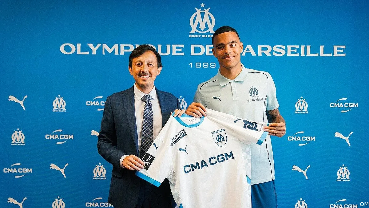 om mason greenwood reagit aux polemiques sur son transfert 240718 greenwood maillot 378648