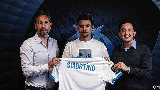 om un espoir du centre de formation signe pro om 315753