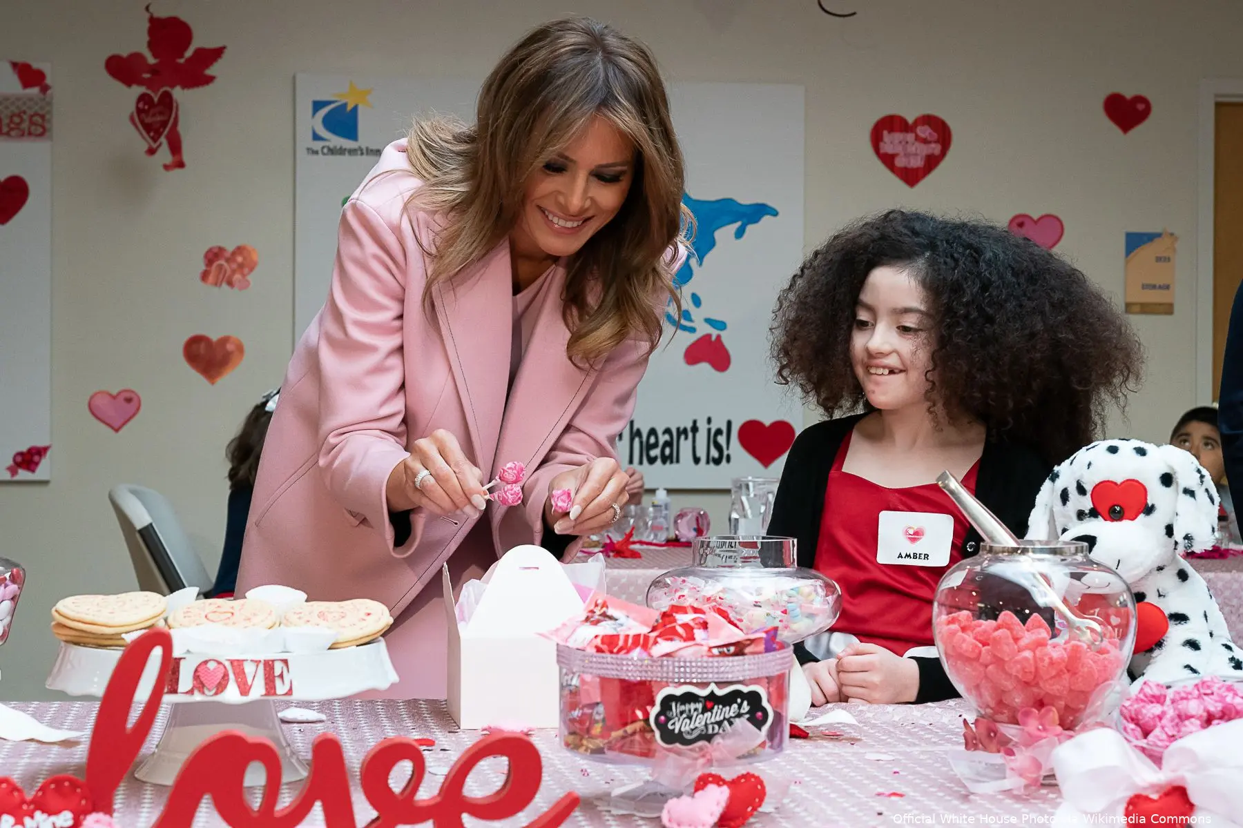 first lady melania trump visits the childrens inn at the national institute of health feb 14 2019