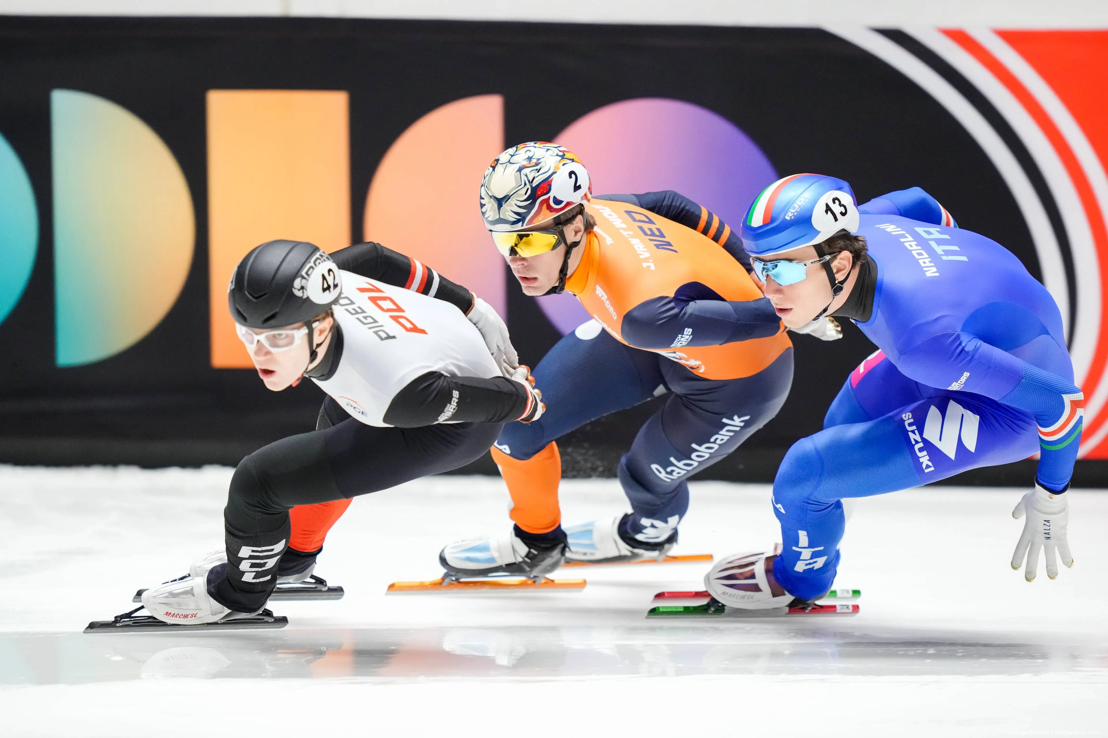 shutterstock_2709870909