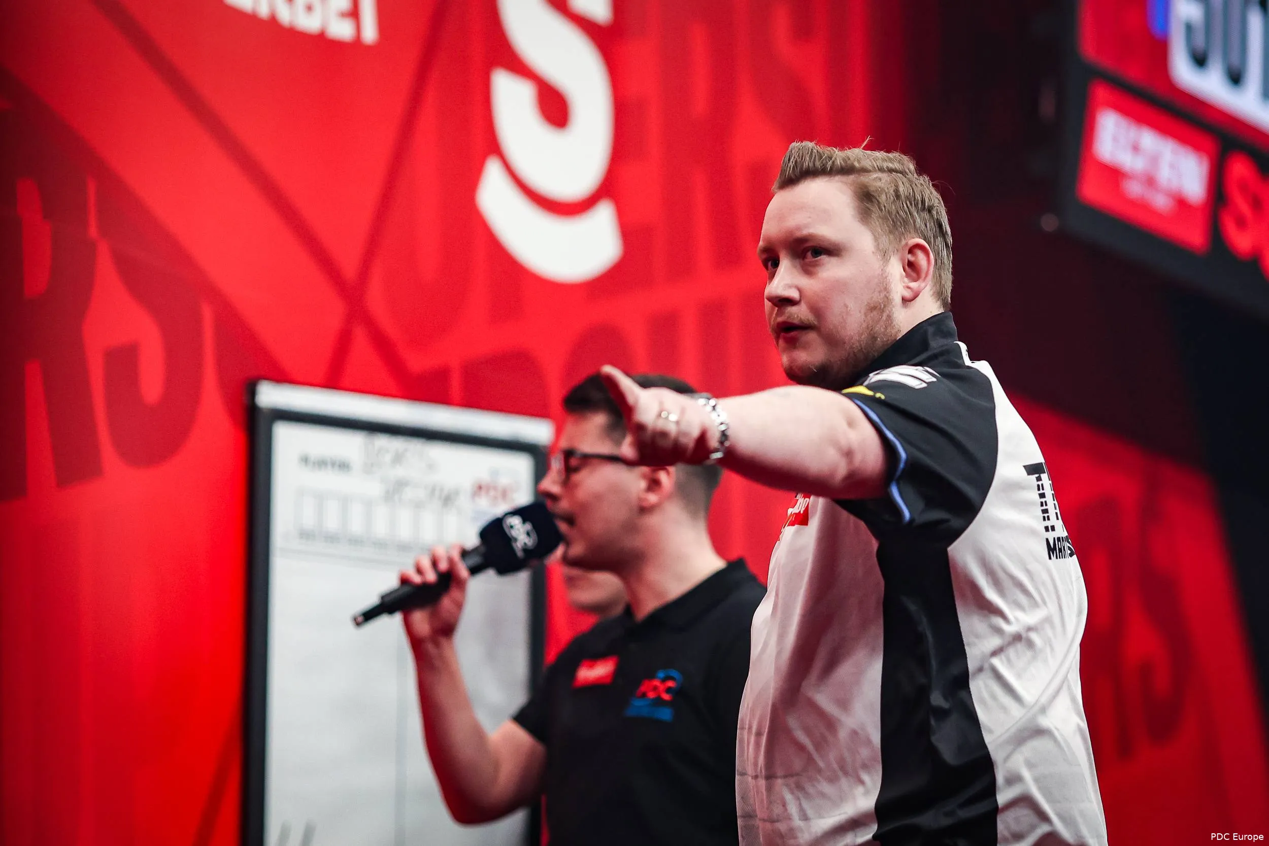 Martin Schindler in action on stage