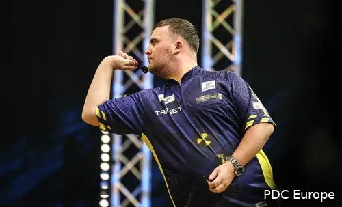 Luke Littler in action