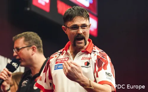 Damon Heta spielte bei der European Darts Trophy einen Average von 101,42 und erreichte in Göttingen das Halbfinale