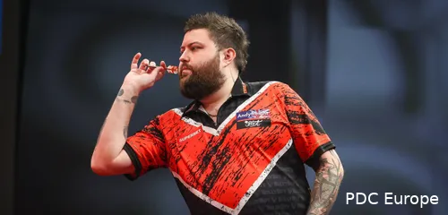 Michael Smith in Aktion bei den Poland Darts Open 2026
