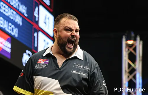 Jitse van der Wal afgelopen weekend in actie op de Flanders Darts Trophy