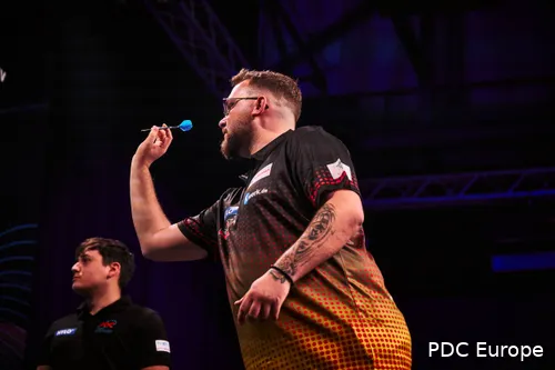 Weber bereikte de kwartfinales in zijn PDC Europe Super League-debuut