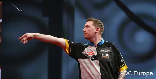 Chris Dobey in actie