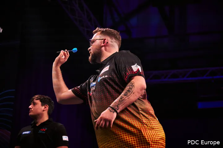 Weber reached the quarter-finals in his PDC Europe Super League debut
